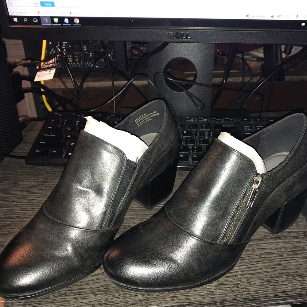 Baretraps Kevyn heels